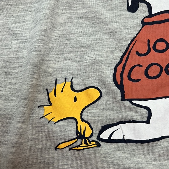 Peanuts snoopy crop tee. Size M - Picture 3 of 4